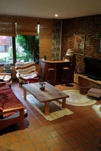 Tabare 6500 V. Riachuelo Casa 6amb C/coch Piscina U$300.000