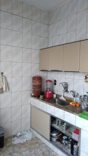 Imagem 9 de 18 de Excelente Oportunidade Para Investidor, Um Lote Com 3 Casas No Bairro Sagrada Família - 16401