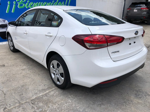 Imagen 5 de 15 de Kia Forte Lx 2.0
