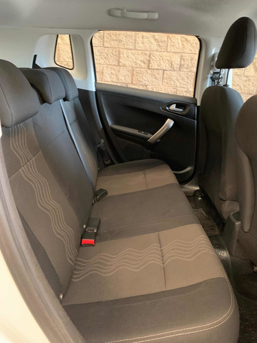Imagen 7 de 15 de Peugeot 2008 2019 1.6 Allure