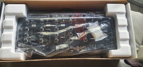 Mixer Beringher Nox 1010 Nuevo En Caja + Equ Beringher 1502