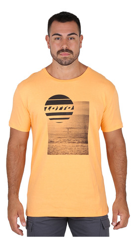 Remera Urbana Lotto Smart Summer Hombre En Naranja