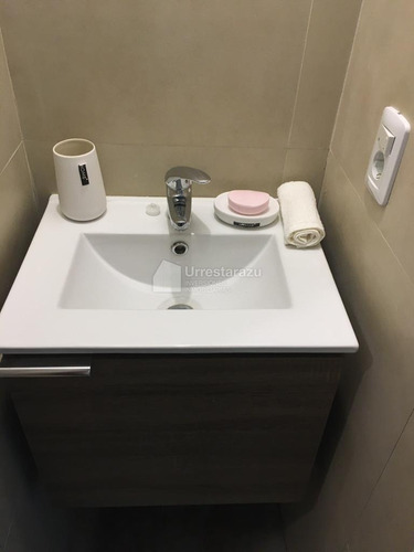 Venta Casa Un Dormitorio A 5 Minutos Parque Miramar