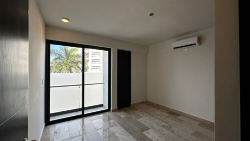 Departamento-estudio En Complejo Vertical, Zona Norte Premium, Mérida. Venta