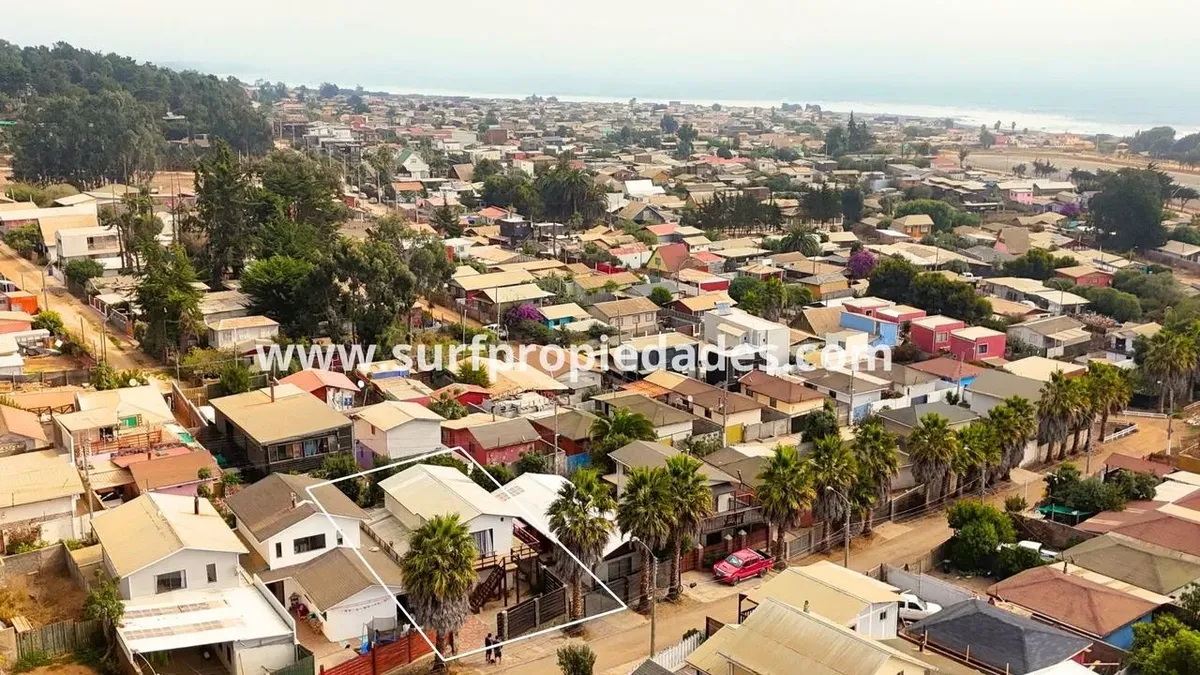Imagen 3 de 15 de Casa Dos Pisos Con Vista Al Mar En Condominio