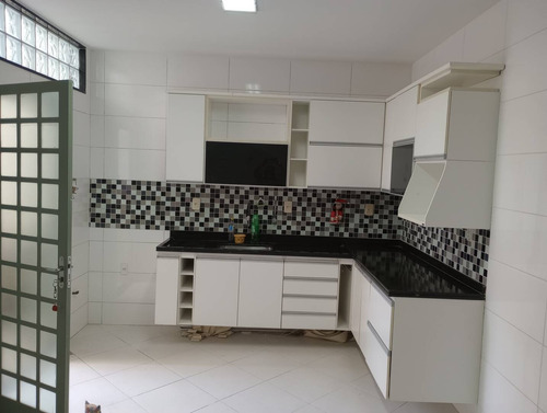 Imagem 13 de 15 de Excente Casa Frente De Rua Vazia Com 03 Suite -vaga E Terraço - Quintino - Aec3069