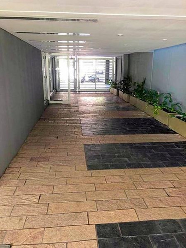 Imagen 3 de 16 de Venta - Monoambiente C/ Coch. En Complejo Erre - Belgrano R