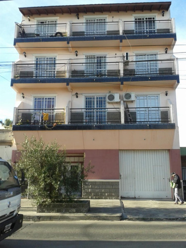 Departamento En Venta De 2 Ambientes En Lomas Del Mirador