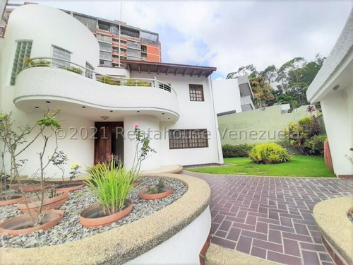 Hermosa Y Confortable Casa En Venta En Los Naranjos Con Sistema De Seguridad 24-22430