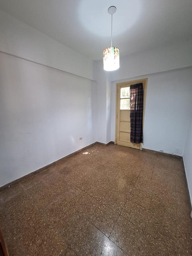 Departamento 2 Dorm - Emilio Olmos Al 200 - B° Centro