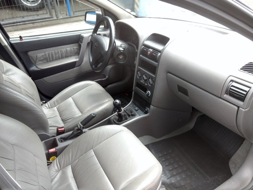 Chevrolet Astra Sedan 2.0 8v Expression 4p