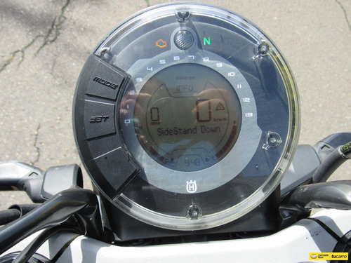 Imagen 7 de 25 de Husqvarna Svartpilen 200 Te
