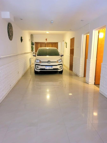Imagen 3 de 30 de Excelente Triplex Con Cochera, Jardin Y Pileta !!! - Almagro