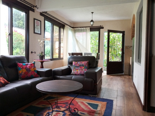 Imagen 3 de 12 de Apartamento De 2 Habitaciones En La Antigua Guatemala