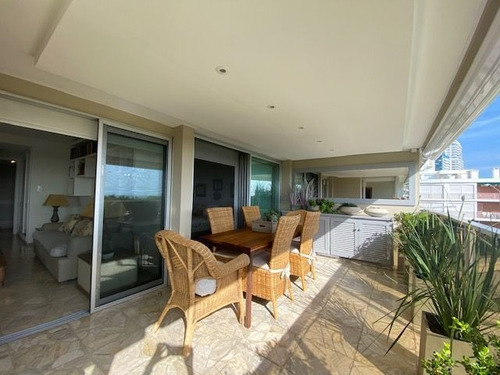 Imagen 22 de 29 de Apartamento En Venta De 2 Dormitorios En Playa Mansa (ref: Lij-5715)