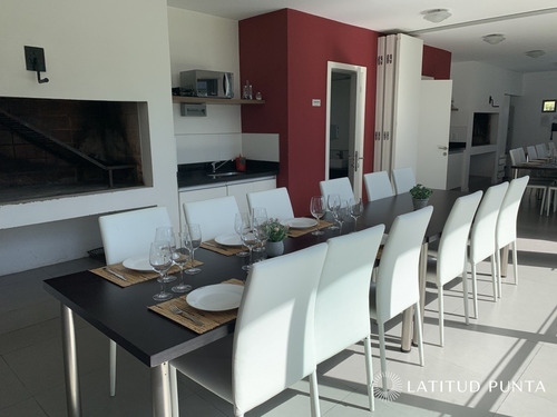Apartamento En Brava- Ref: 614