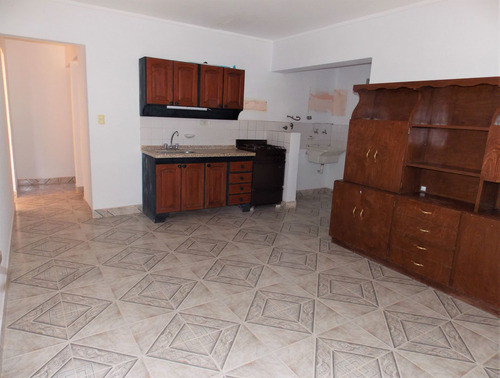 Casa 2 Dormitorios Y Cochera En Barrio Punta Norte