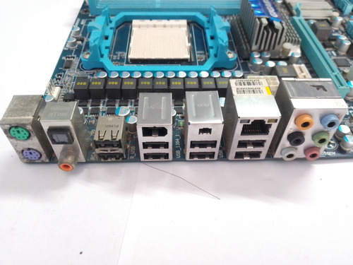 Placa Am3 Ddr3 Ga-ma770t-ud3 Gigabyte -- Phenom Ii-athlon Ii (Usado)