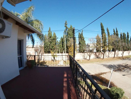 Imagen 10 de 12 de Venta De Casa 3 Dormitorios En Esperanza