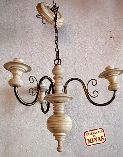 Imagem 4 de 4 de Lustre Artesanal Em Ferro E Madeira Torneada 03 Lâmpadas -