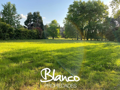 Imagen 2 de 2 de Oportunidad! Espectacular Lote Al Golf De 1300 Metros En Mayling C.c
