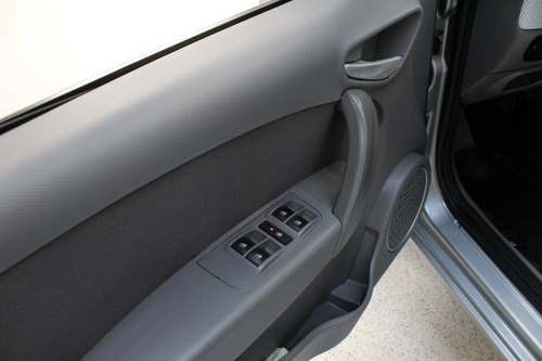 Imagem 6 de 14 de Fiat Palio 1.4 Mpi Attractive 8v 2016