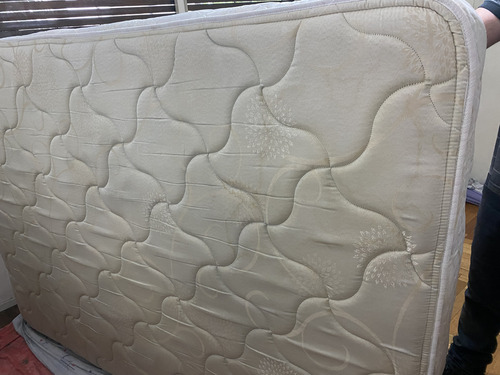 Colchón Piero Línea Resortes Coral Exclusivo Usado Beige (Usado)