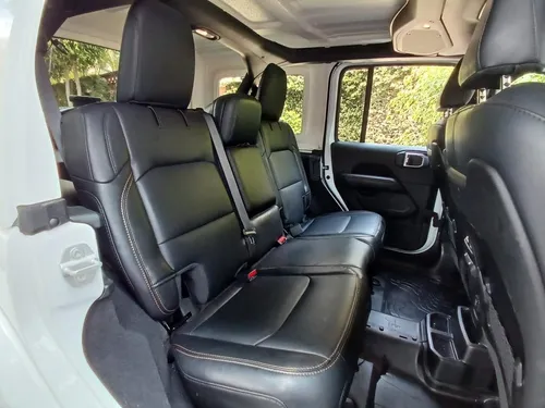 Jeep Wrangler Sahara 4x4 At