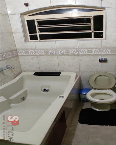Imagem 4 de 6 de Linda Casa Térrea Com 4 Quartos Sendo 3 Suítes, Sala Ampla, Cozinha Com Armários Embutidos, Garagem Para 1 Carro, Portão Automático, Escritório, Adega - Mv210 - 69928882
