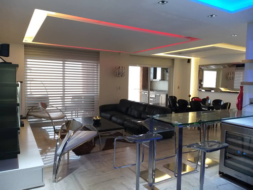 Venta Hermoso Apartamento Puerto Mares, Lechería 