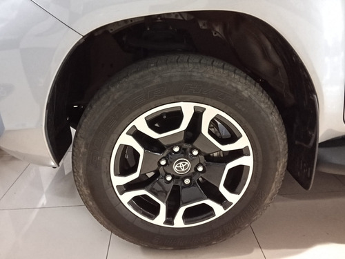 Toyota Hilux 2.8 D-4D TURBO DIESEL CD SRX 4X4 AUTOMÁTICO