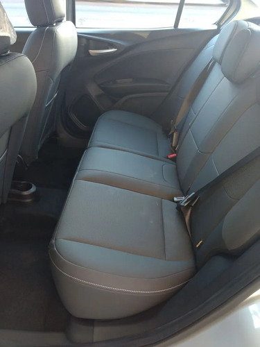 Imagen 16 de 20 de Fiat Cronos 1.8 Pack Style R