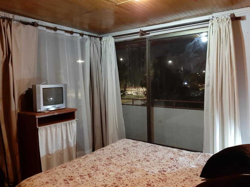 Amplia Casa 215 M2,10 Dormitorios Uso Cpmerci (86807)