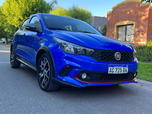 Imagen 2 de 11 de Fiat Argo 2018 1.8 Hgt