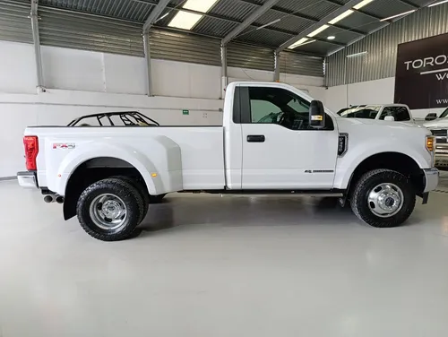 Ford F-350 Dully Cab Sencilla 4x4 Diesel