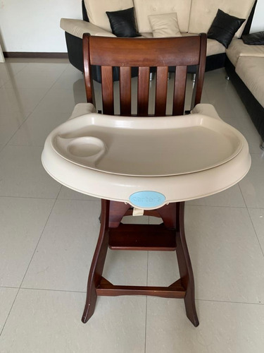 Imagen 1 de 4 de Silla Para Comer De Bebé Marca Carters.