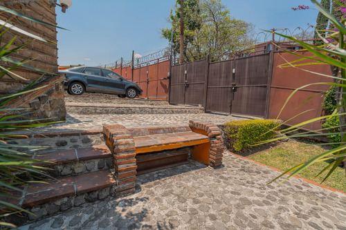 Casa En Venta En La Cañada Con Jardín Privado En Lomas De Atzingo Cuernavaca Morelos