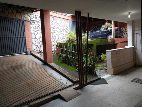 Imagem 19 de 25 de Casa 04 Quartos Próximo A Avenida Silva Lobo. - 2698