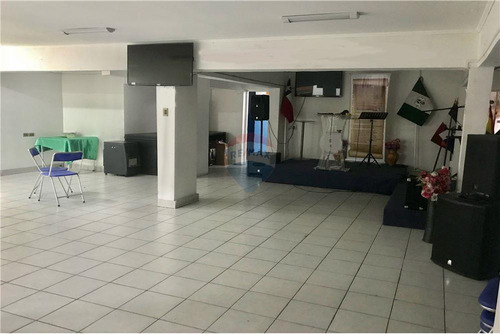 Excelente Local Comercial En Inmejorable Ubicación