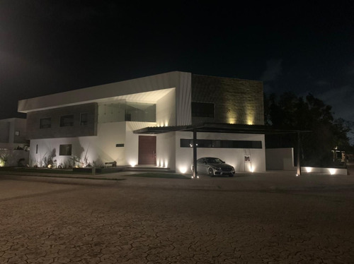 Imagen 1 de 9 de Vendo Espectacular Casa En Residencial Lagos Del Sol