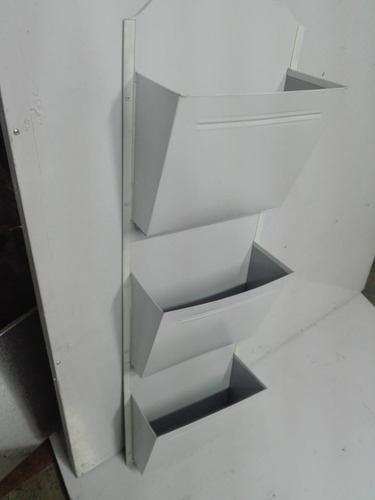 Imagen 4 de 6 de Revistero Fichero Zinc Triple Color Artesanal