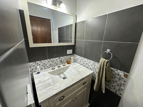 Departamento En Venta 2 Dormitorios Semipisos C/balcón Terraza Montevideo 1900 Piso 8
