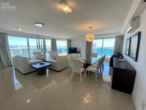 Imagen 2 de 30 de Apartamento En Venta 3 Dormitorios Y Servicio Playa Mansa Piso Alto Con Parrillero Propio - Punta Del Este Mansa