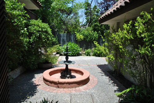  Terreno Con Casa Colonial 