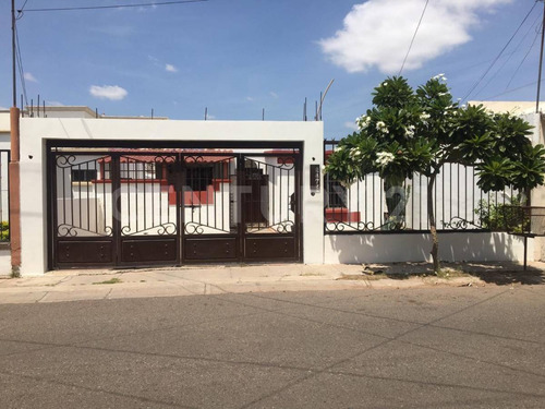 Imagen 1 de 15 de Se Renta Casa En Col. Villas Del Náinari.