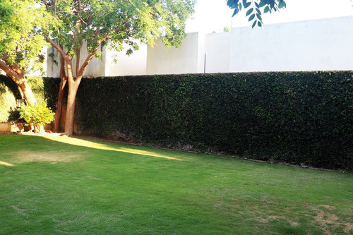 Imagen 13 de 30 de Lujosa Mansión En Exclusiva Privada En Montecristo