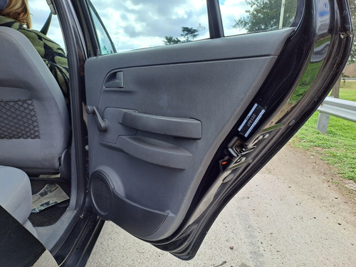 Volkswagen Suran 1.6 I Comfortline 90a