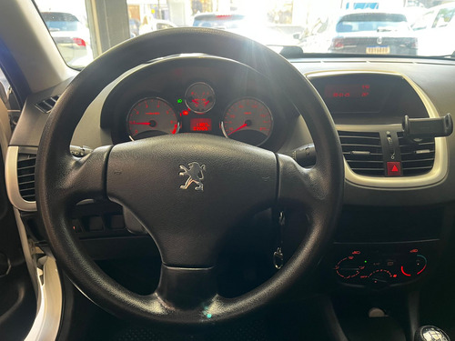 Peugeot 207 1.4 Xr Flex 5p