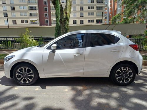 Mazda 2 1.5 gran turing mecanico