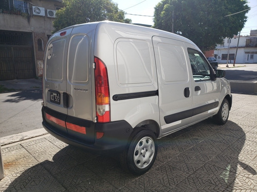 Imagen 5 de 22 de Renault Kangoo 2015 1.6 Furgon Ph3 Confort 1plc